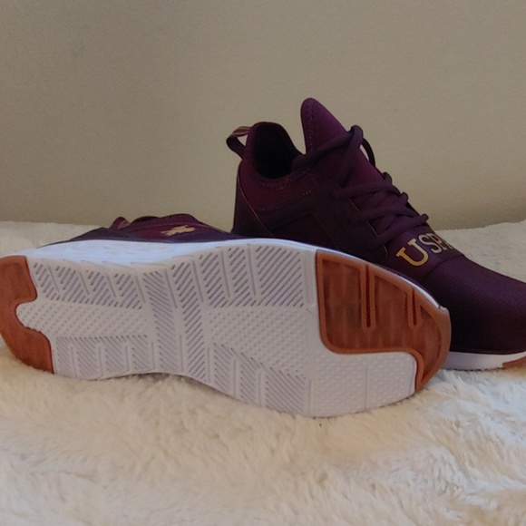 Womens tennis shoes - Picture 3 of 4